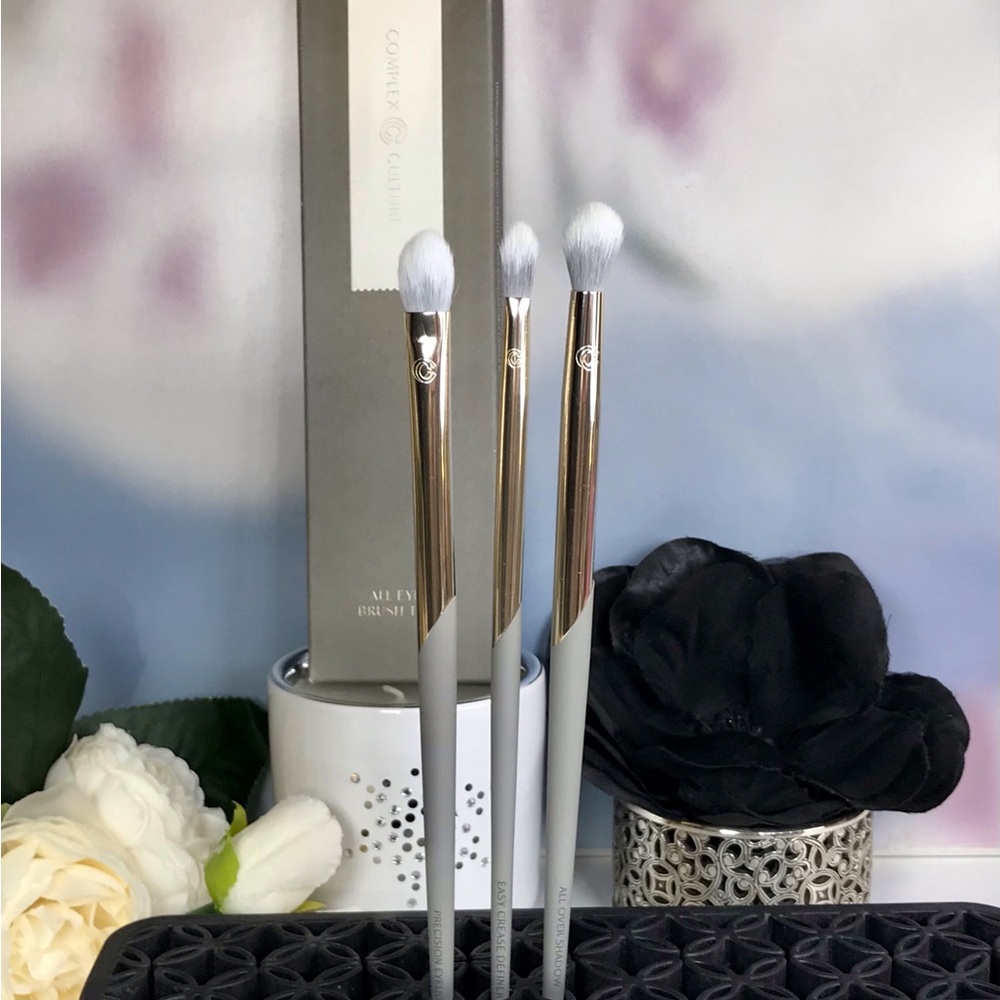 Complex Culture All Eyes Brush Set: All Over Shadow, Precision Lid Crease *BNIB